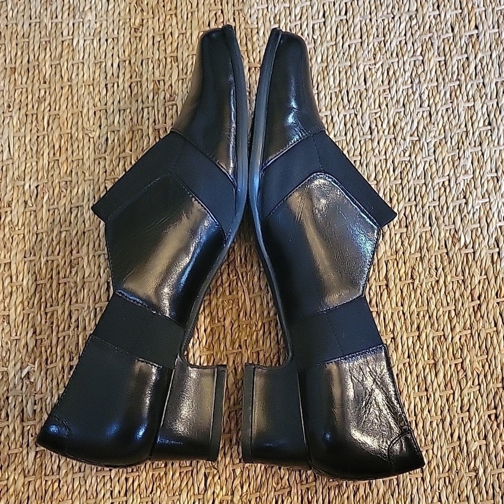 ROS HOMMERSON black leather slip-on shoes.  Great condition. Size 8.5 Narrow - Picture 4 of 8